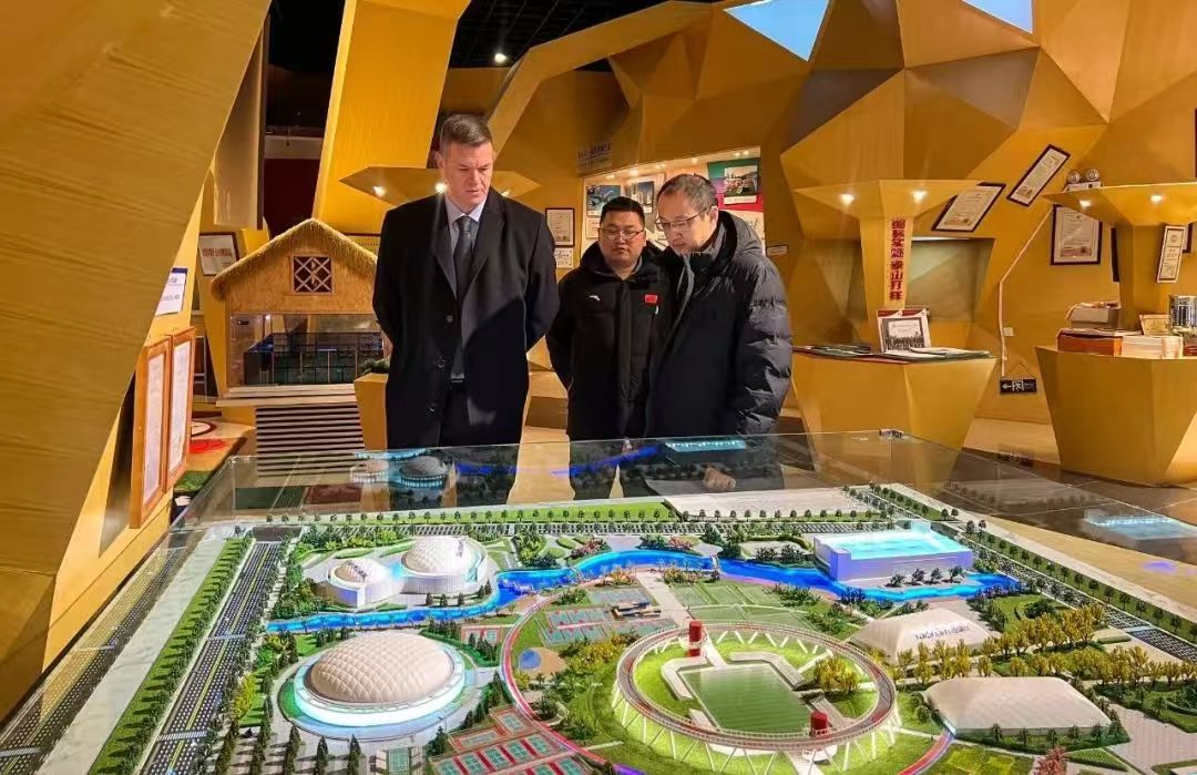 国际柔道联合会副主席卡洛斯·艾力克莅临凯发(K8)体育参观交流